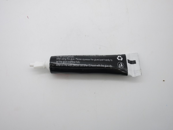 FREE NAIL GLUE