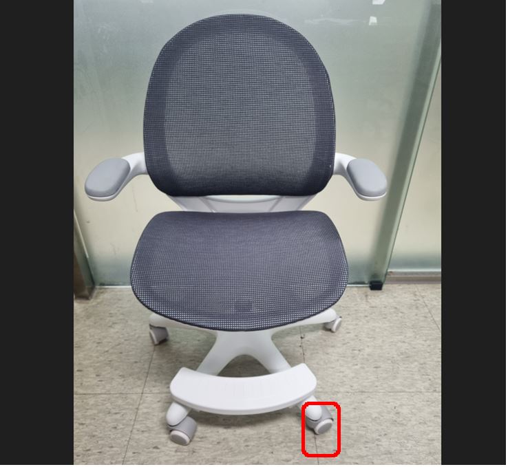 의자(어린이용 가구) [(제품표기)BAMBI 아동용 의자]